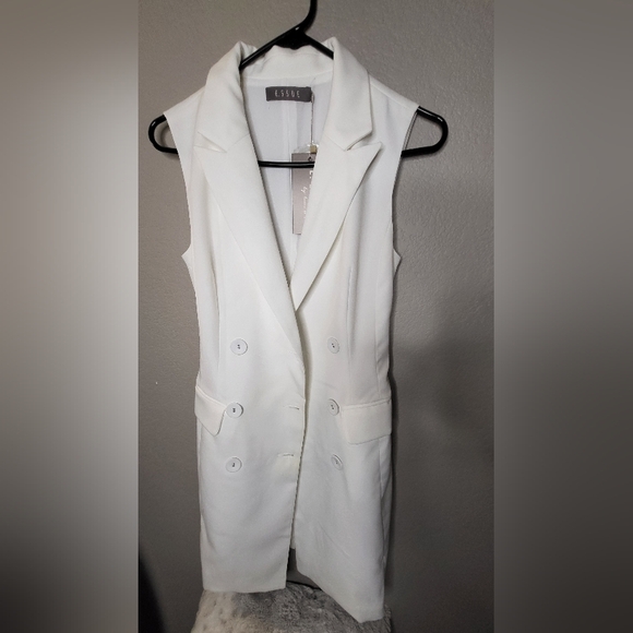 Essue Vest Dress - Picture 3 of 13